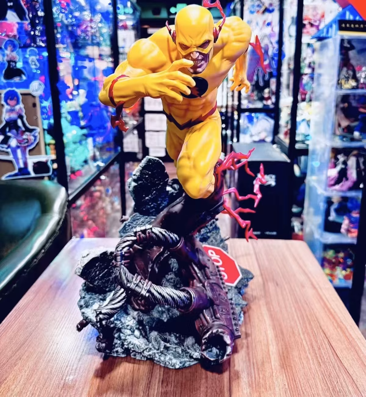 DC XM studio Reverse Flash Classic 1 DC XM studio Reverse Flash Classic