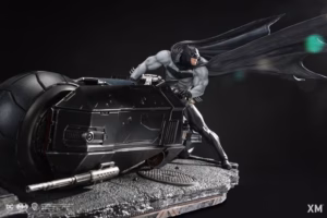 Home 56 DC XM estudio Batman White Knight Escultura de resina
