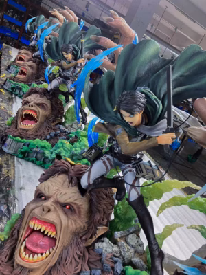 Attack on Titan Prime 1 Studio Levi Vs Beast Titan