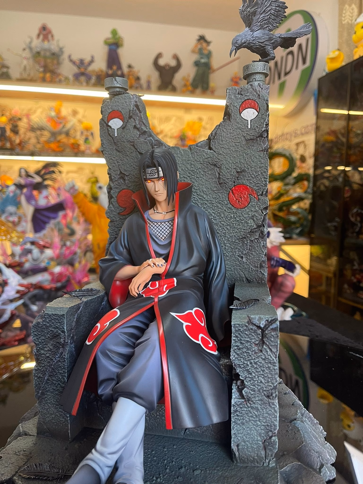 Naruto Pickstar Studio Uchiha Itachi Seated on the Throne 3 Naruto Pickstar Studio Uchiha Itachi Seated on the Throne - Imagen 3
