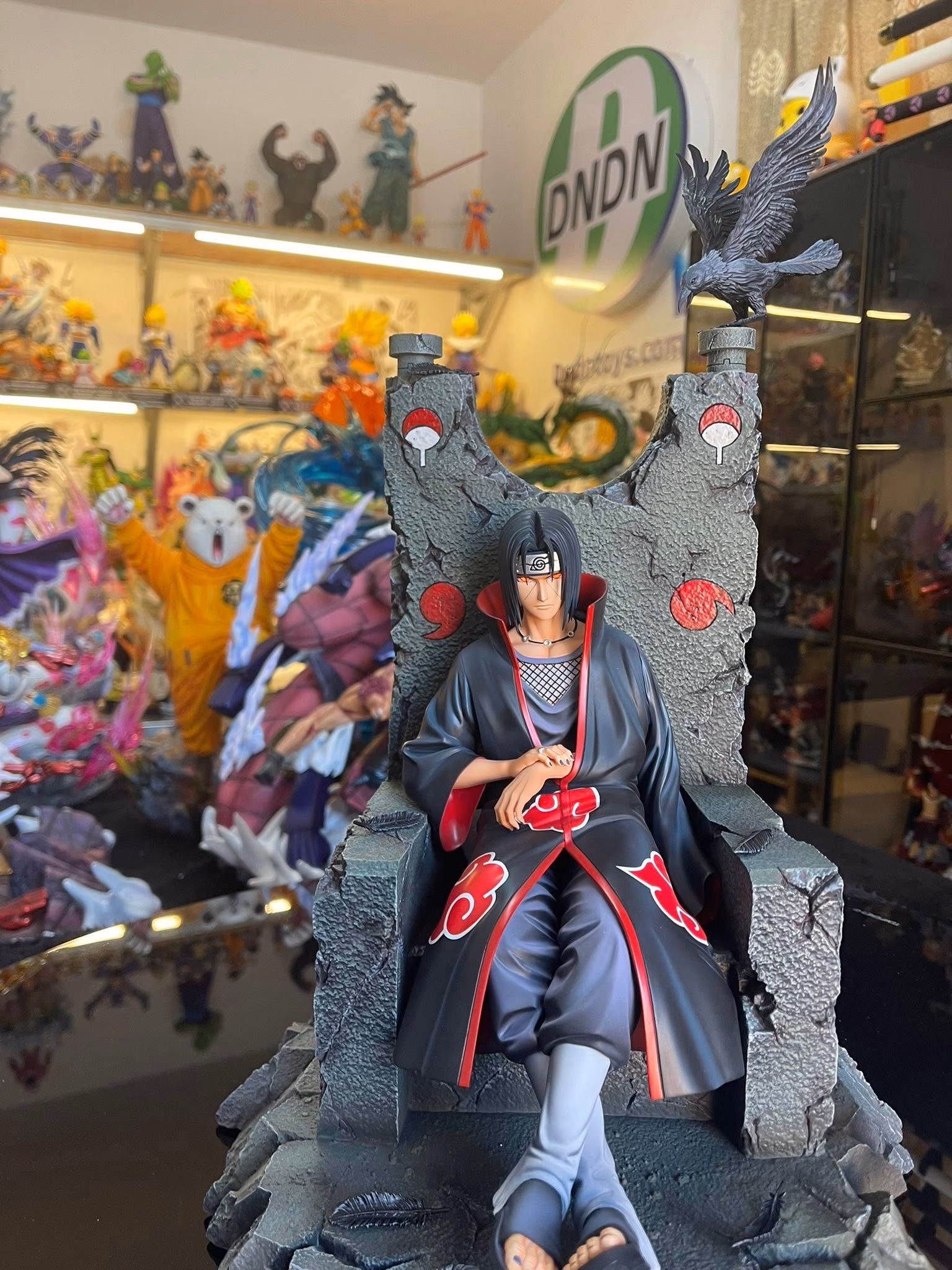 Naruto Pickstar Studio Uchiha Itachi Seated on the Throne 1 Naruto Pickstar Studio Uchiha Itachi Seated on the Throne