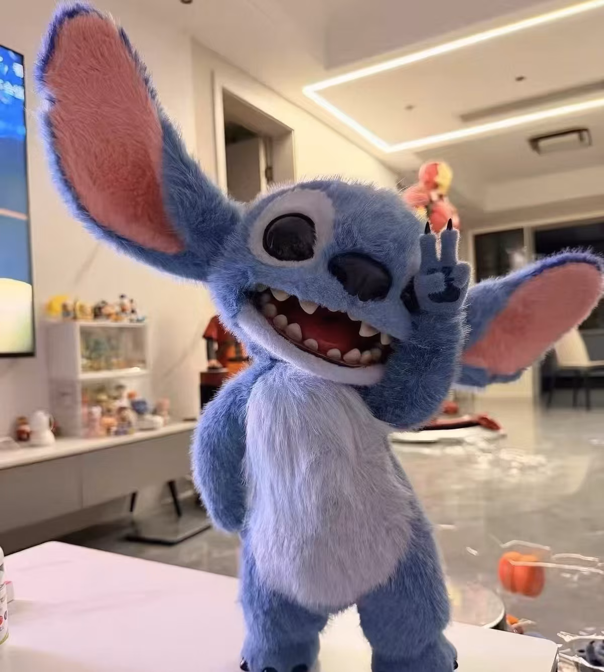 Lilo x Stitch Hot Toys Stitch 1 Lilo x Stitch Hot Toys Stitch